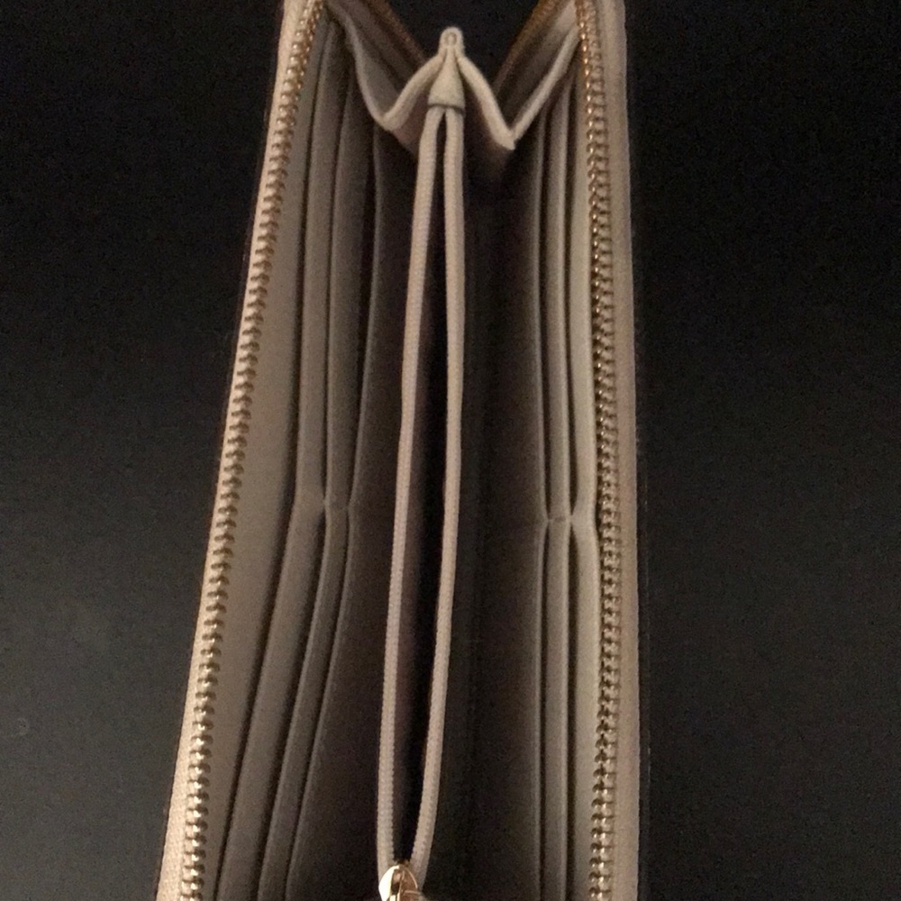 wallet - Picture 2 of 2